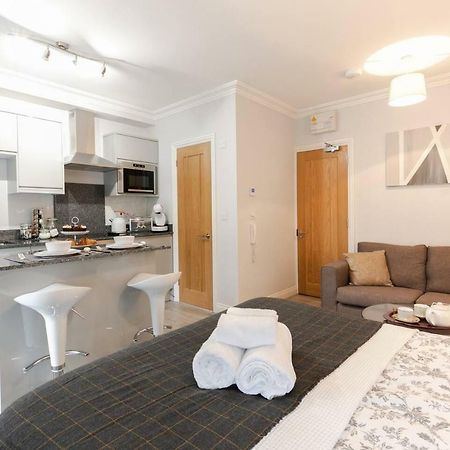 Berkshire Apartment 11Helena House Lux Studio Apartment Reading Extérieur photo