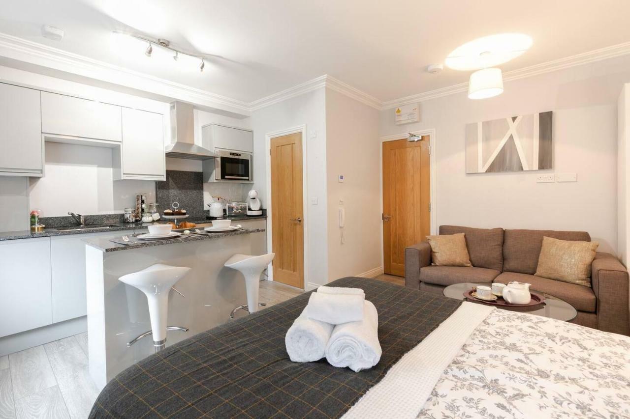Berkshire Apartment 11Helena House Lux Studio Apartment Reading Extérieur photo